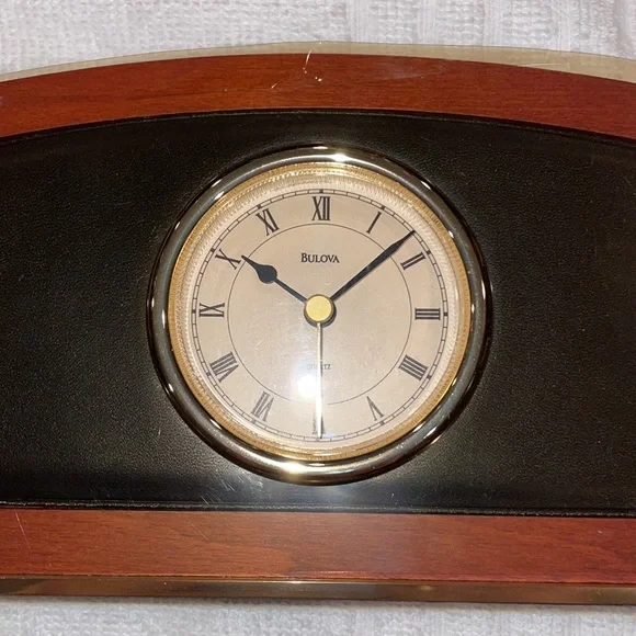 Bulova desk/table clock - Picture 2 of 10